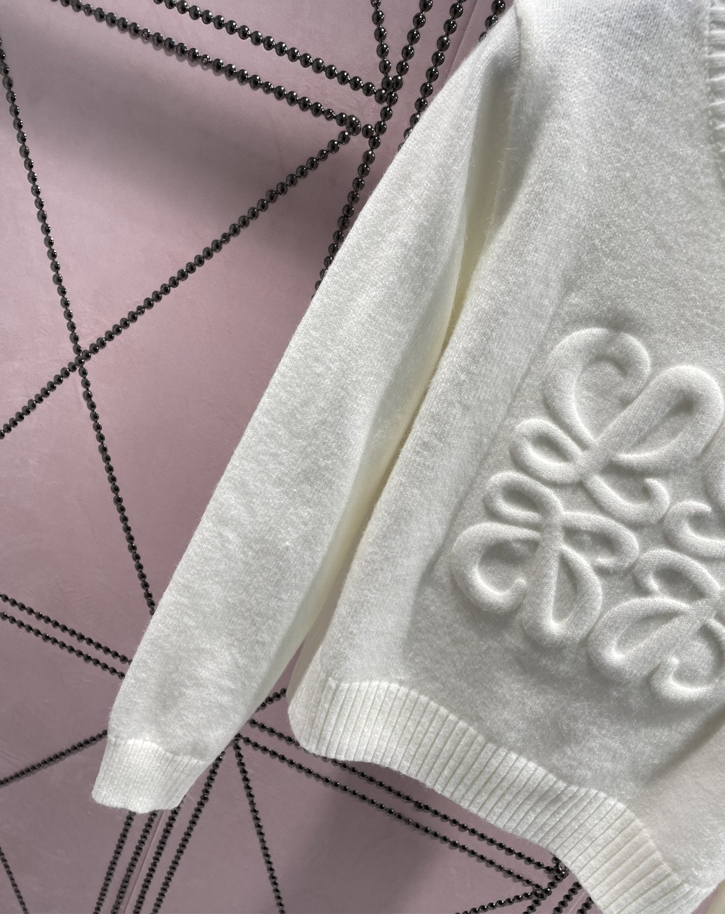 LWE BIG LOG SWEATER