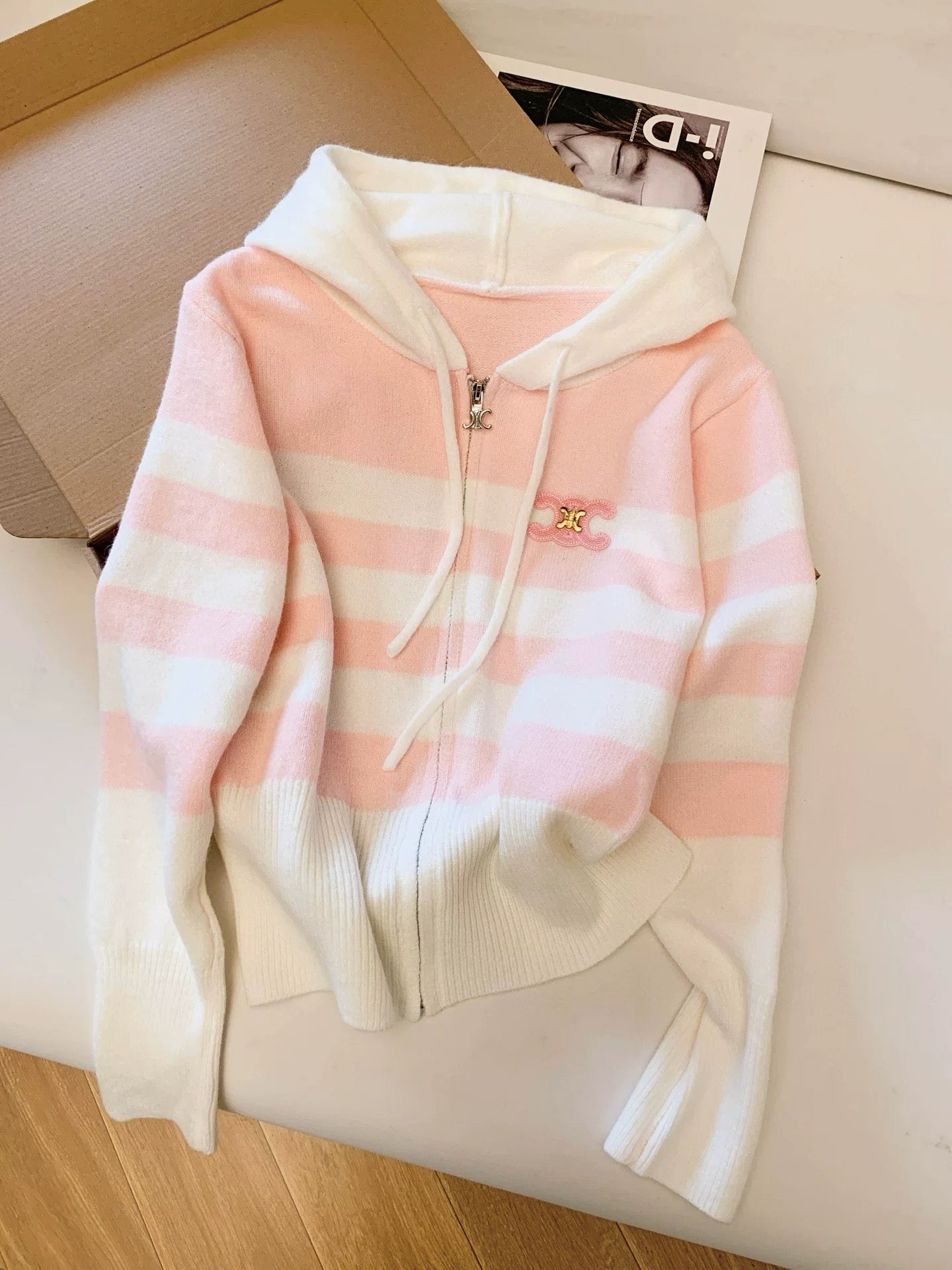 CLNE ZEBR STRICKJACKE